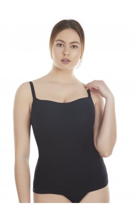 T-SHIRT WITH INNER BRA CURVES