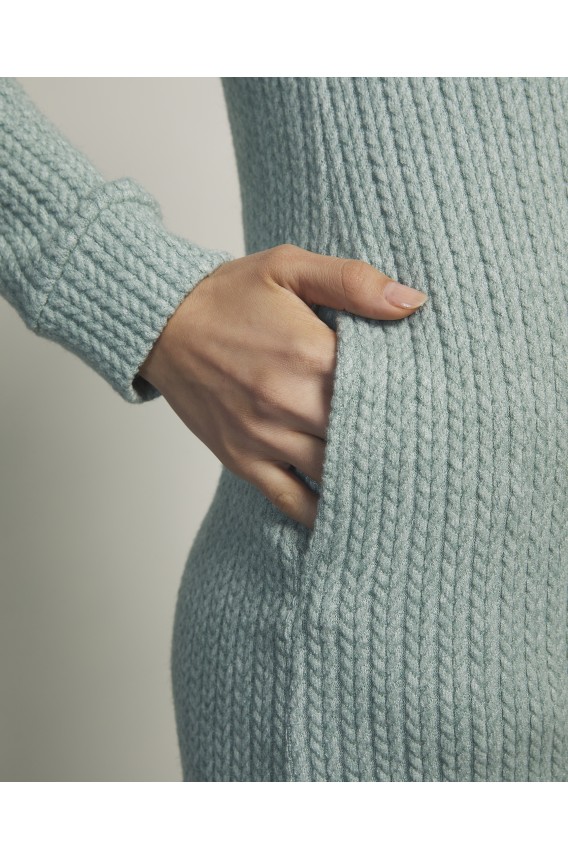 LONG SLEEVED NIGHTGOWN