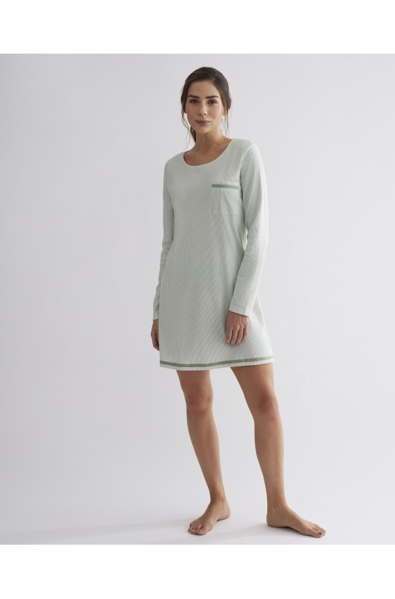 LONG SLEEVED NIGHTGOWN