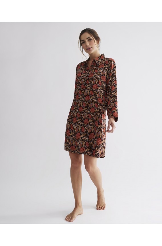 LONG SLEEVED NIGHTGOWN