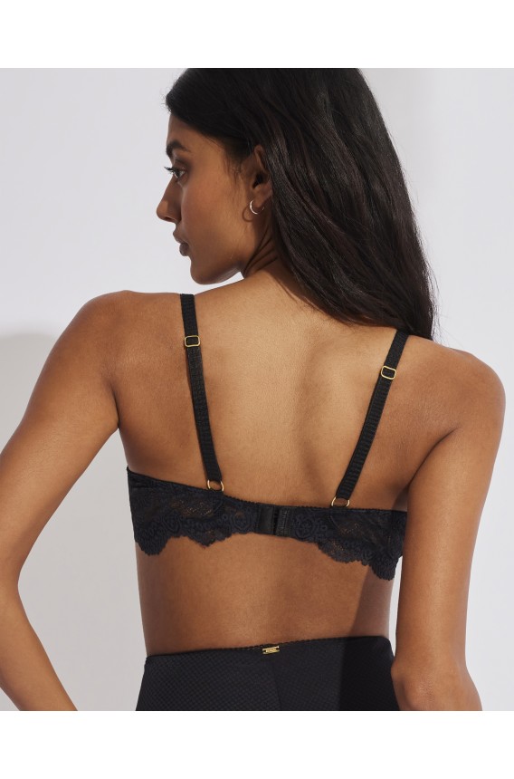 ESSENTIAL MOULDED BRA