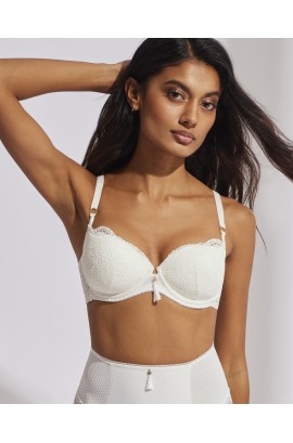 ESSENTIAL MOULDED BRA