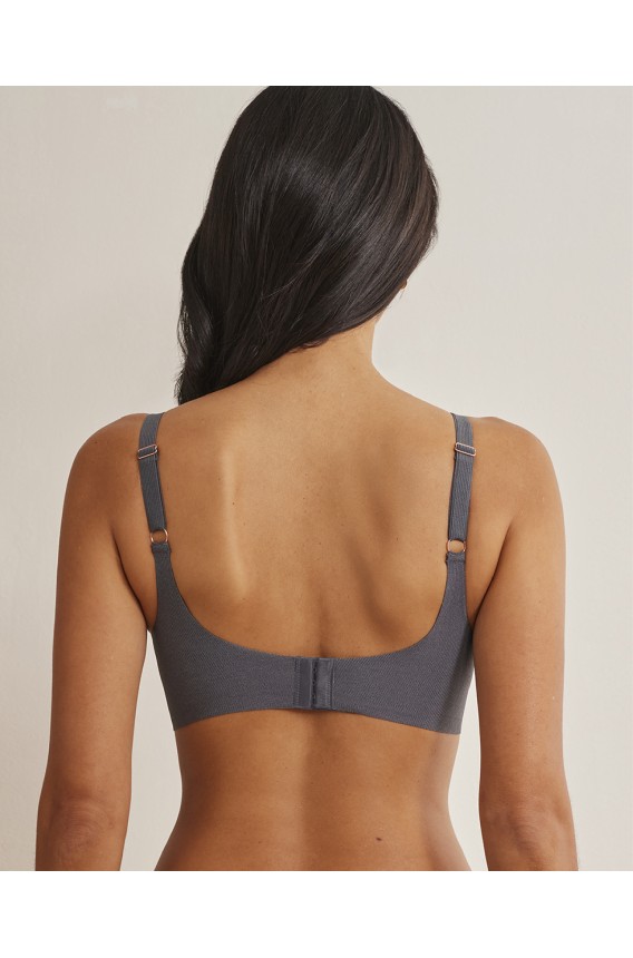 DEEP NECKLINE BRA