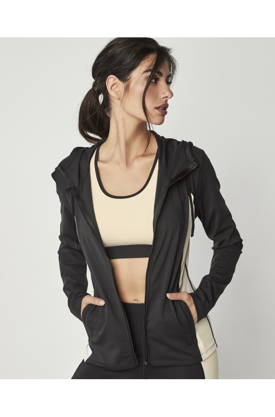 CHAQUETA DEPORTIVA CON CAPUCHA BY PILAR RUBIO