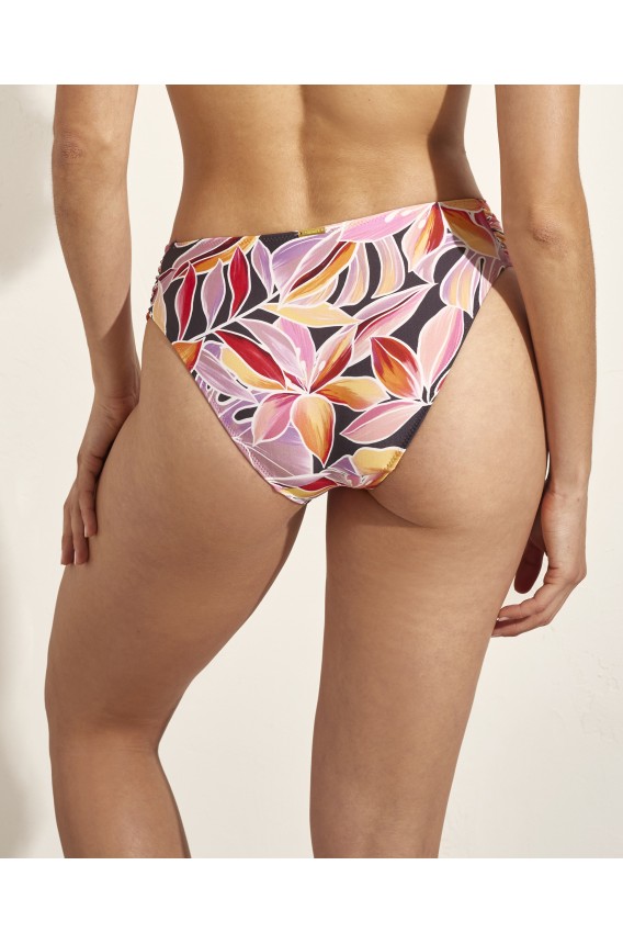  BIKINI BOTTOM