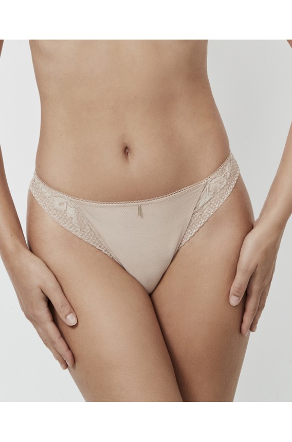 LACE THONG