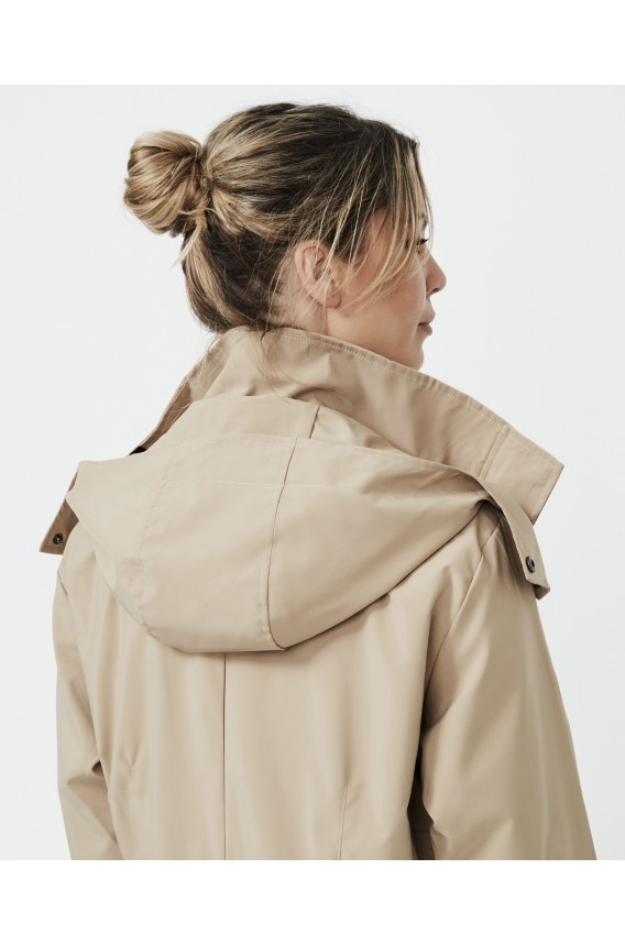 WINDPROOF JACKET BY PILAR RUBIO