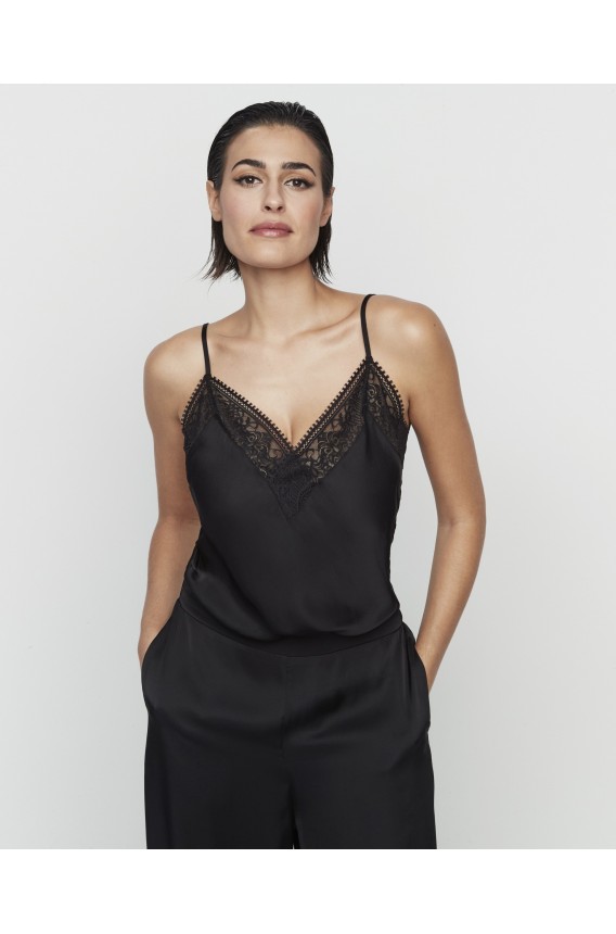 LINGERIE PIJAMAS BY PILAR RUBIO