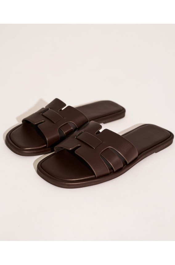 SANDAL