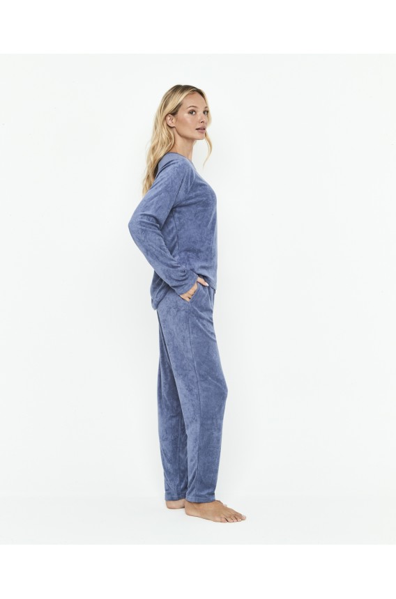 TWO-PIECE PYJAMA SET