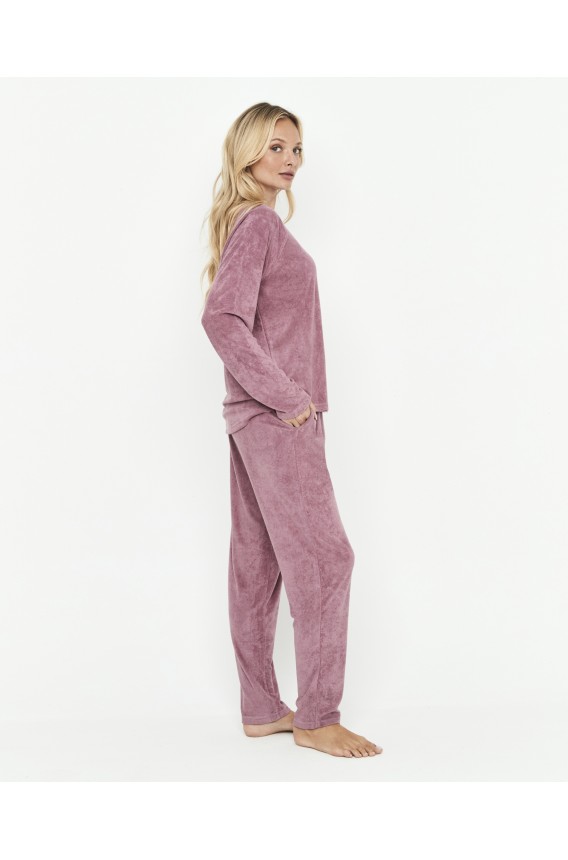 TWO-PIECE PYJAMA SET