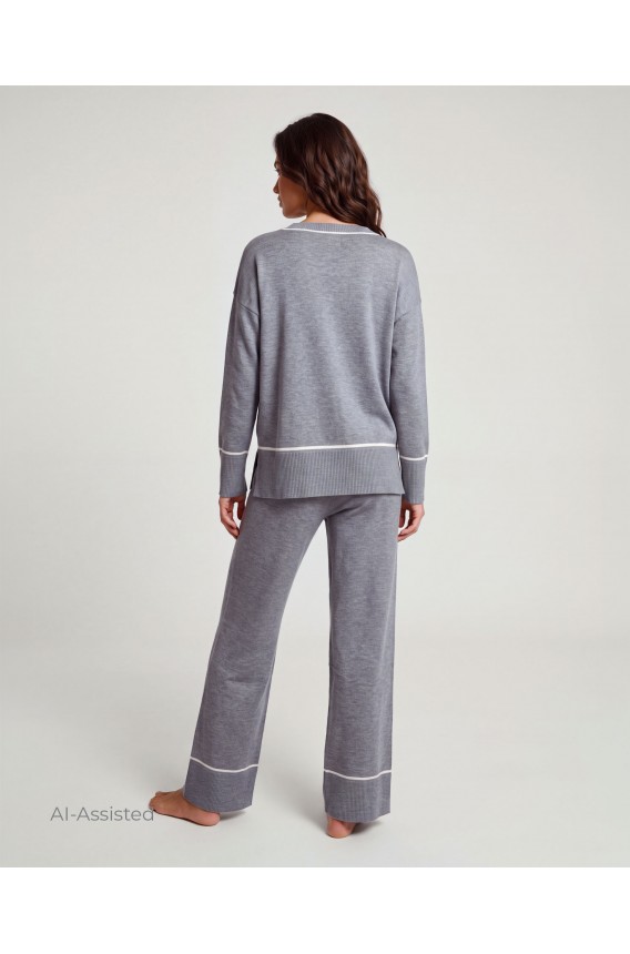 CONJUNTO DE MALHA COM DECOTE EM BICO