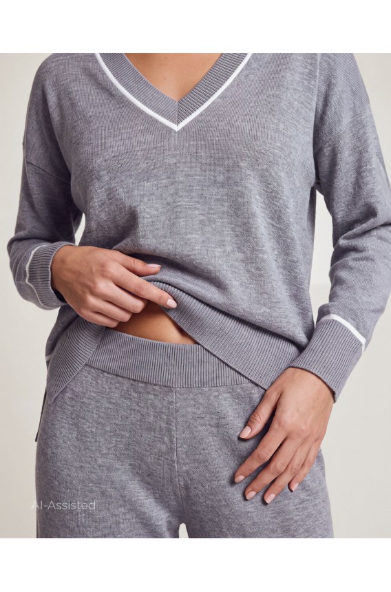 CONJUNTO DE MALHA COM DECOTE EM BICO