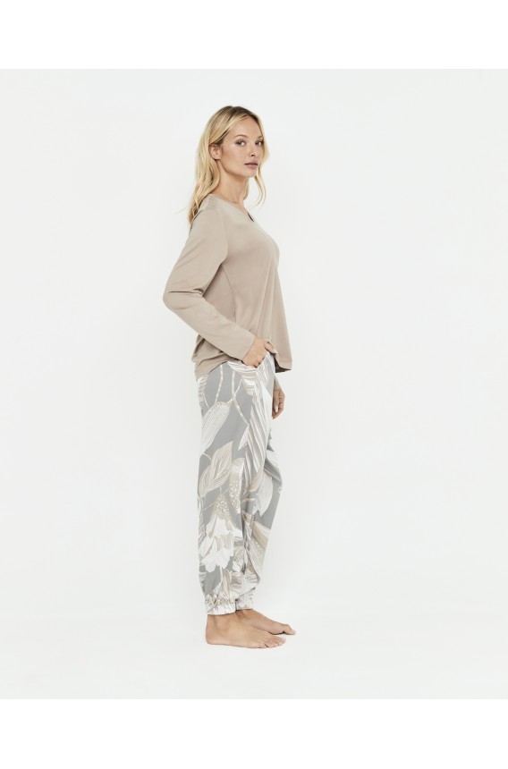 PIJAMA COM T-SHIRT EM BAMBU E CALÇAS EM VISCose
