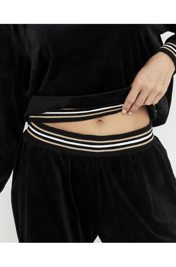 CONJUNTO DE VELUDO COM SWEAT E CALÇAS