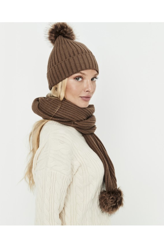 CONJUNTO DE GORRO E CACHECOL COM POMPOM