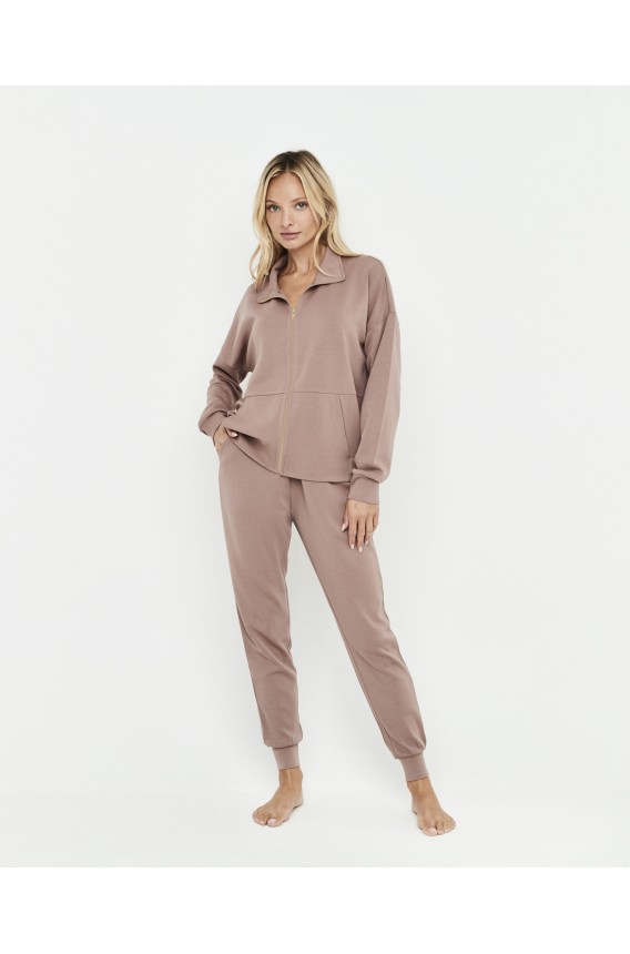 CONJUNTO DE CASACO E CALÇAS